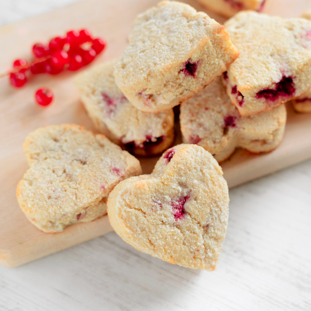 En este momento estás viendo SCONES DE GROSELLA