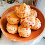 MUFFINS DE JAMÓN, MANZANA Y QUESO PECORINO